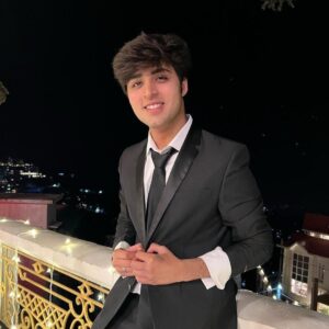 राज ग्रोवर की हो रही जमकर आलोचना , लोगों को रास नहीं आया उनका अंदाज